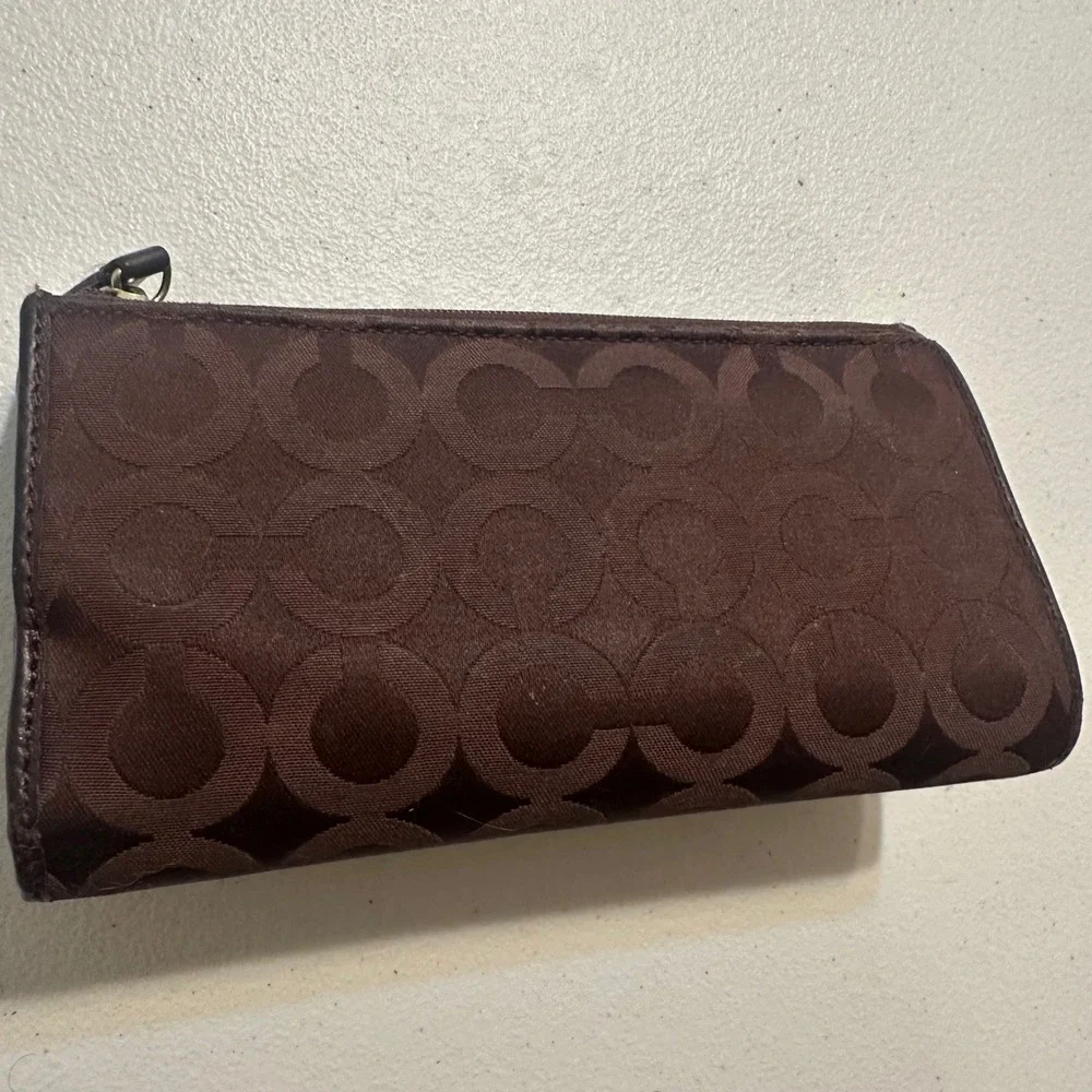 Coach Wallet Womens Brown Signature‎ Jacquard Turnlock Trifold Zip Organizer